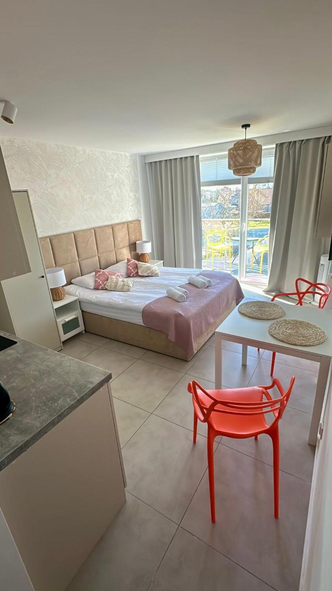 Apartamenty Sunny Stay Ястарня Экстерьер фото